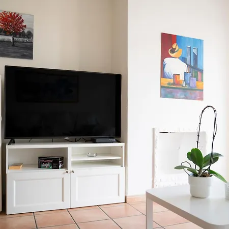 Апартаменти Aa Guest - The Magic Front Sea Views Eco *