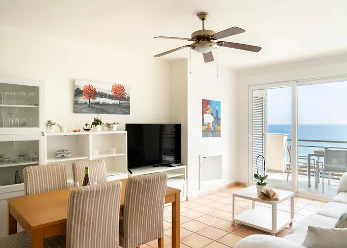 Aa Guest - The Magic Front Sea Views Eco Апартаменти *