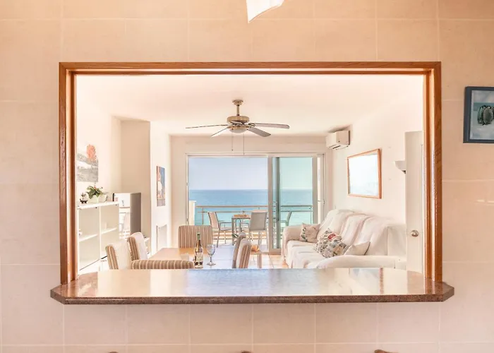 Апартаменти Aa Guest - The Magic Front Sea Views Eco Фуенхірола